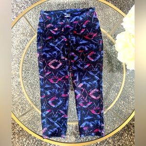Old Navy Active Capri worn once M